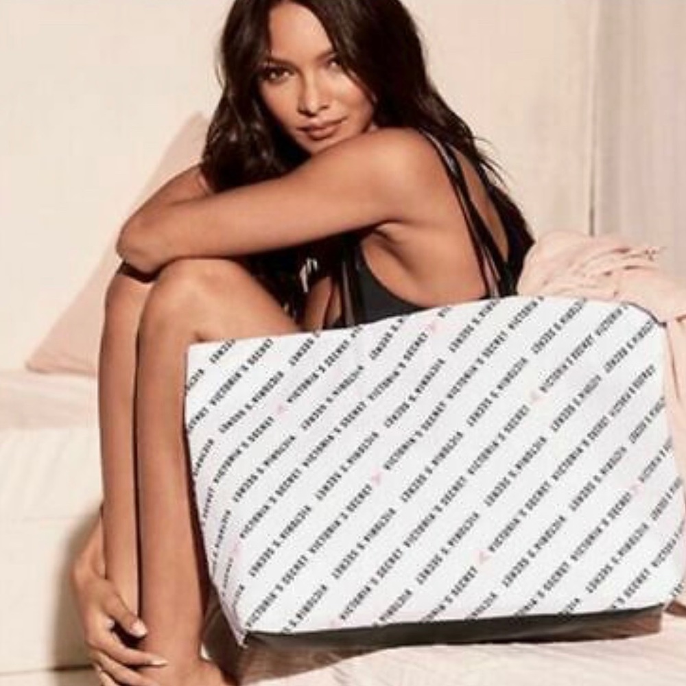 🌹Offers Accepted🌹Victoria’s Secret Weekender